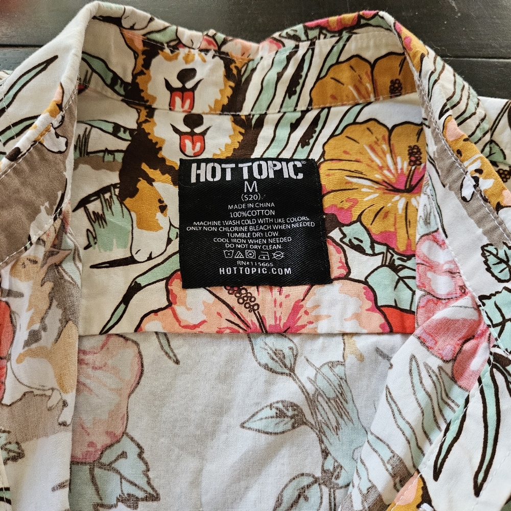 Hot Topic Men's Corgi Floral Shirt - Red, Orange, Green - Picture 6 of 9